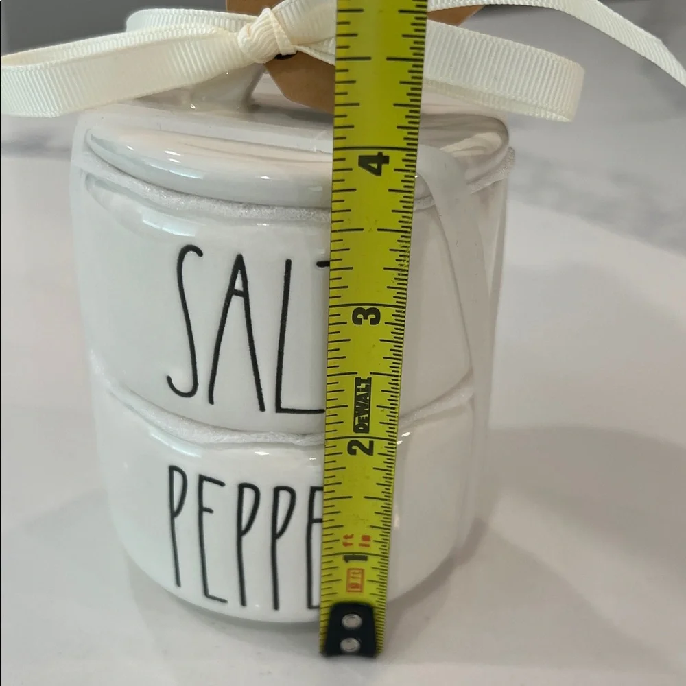 Cute.Rae Dunn SALT - PEPPER.